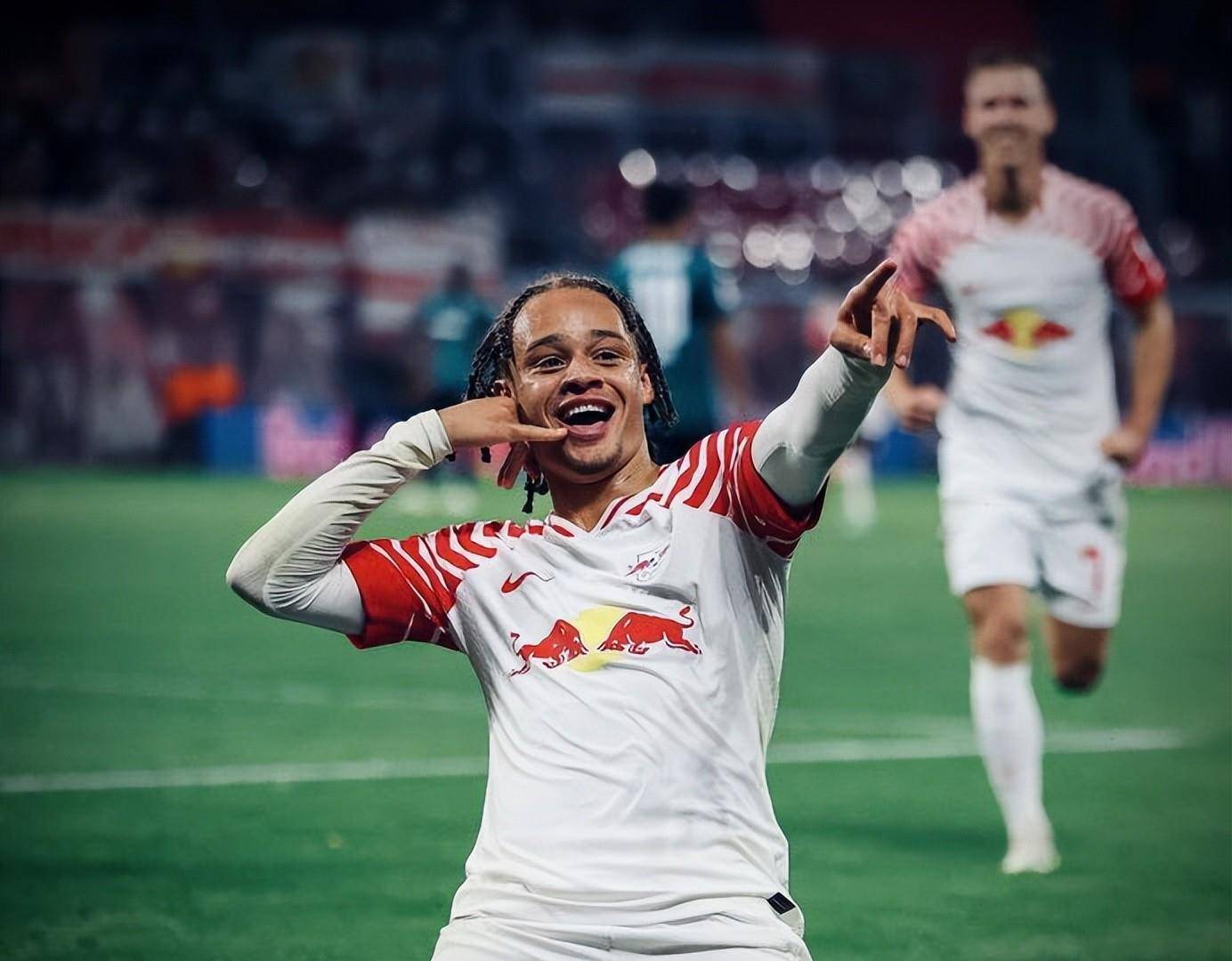 开云-今晨巴塞罗那备战德甲；伤情更新细节曝光；球迷炸锅；年轻球员得到机会的简单介绍-开云